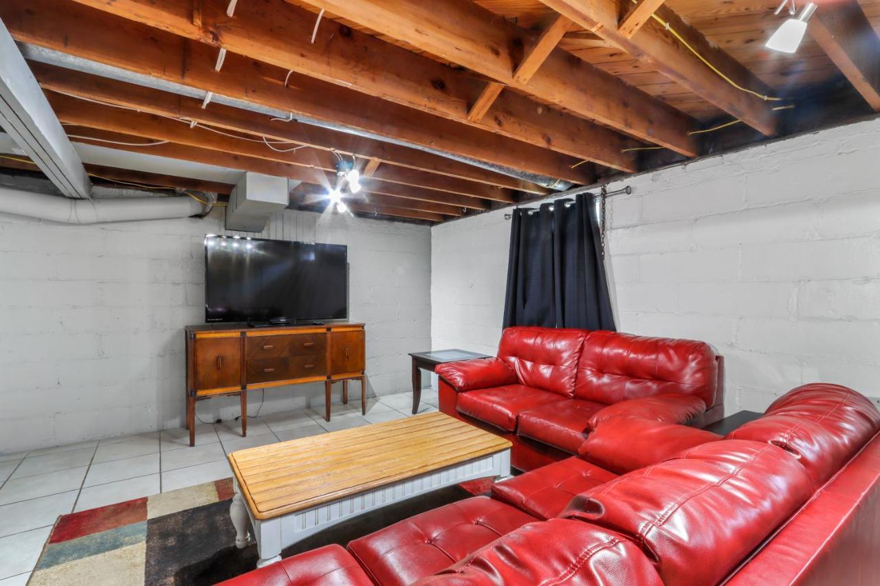 Gorgeous Downtown Bungalow, Walk Everywhere!!! เลคเจนีวา ภายนอก รูปภาพ